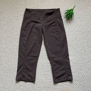 Lululemon fitness crop fox brown
